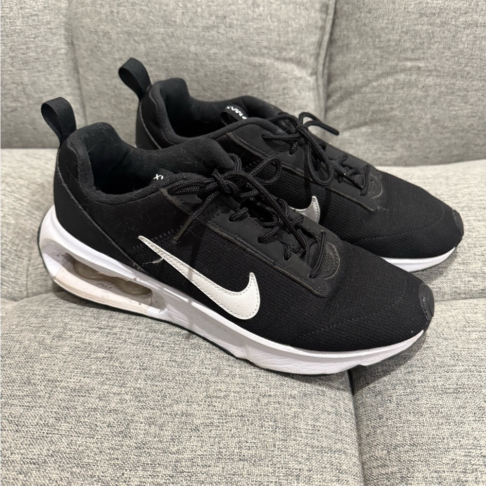 Nike Black and White Athletic Shoes